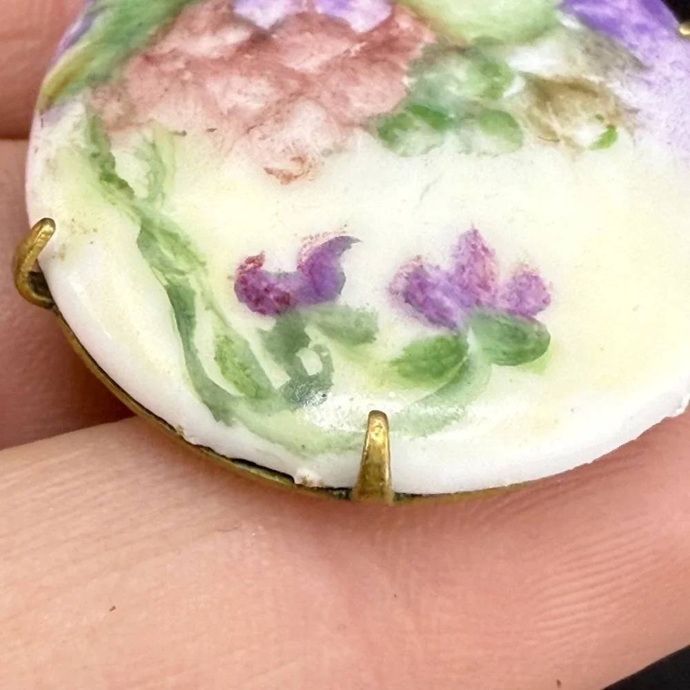 Vintage Victorian Brooch‎ Porcelain Flower Hand Painted